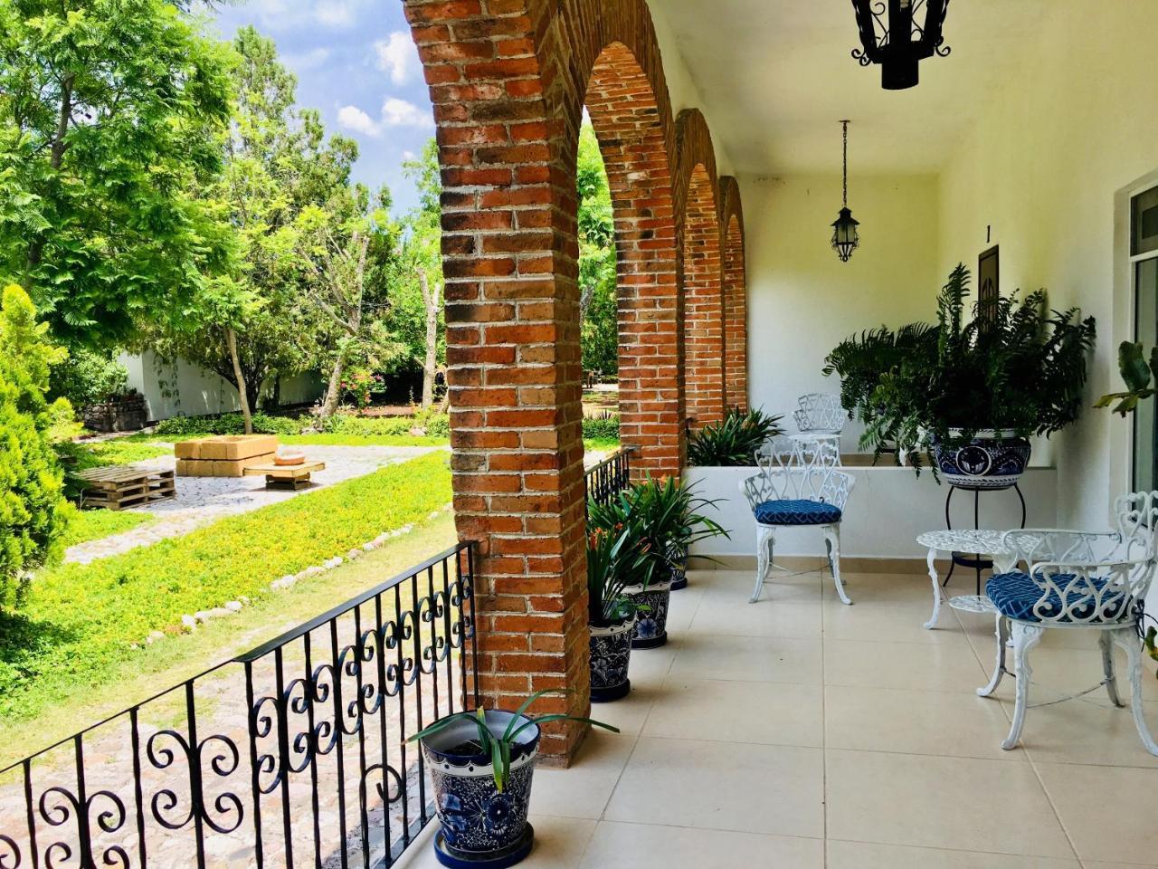Club Vergel Resort Бернал Екстериор снимка